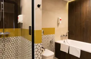 Двухкомнатный Люкс — 43 м² в гостинице «Альфа» Измайлово (м. Партизанская). Фото номера