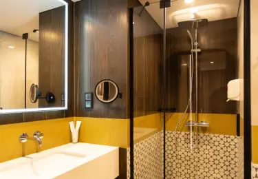 Двухкомнатный Люкс — 43 м² в гостинице «Альфа» Измайлово (м. Партизанская). Фото номера