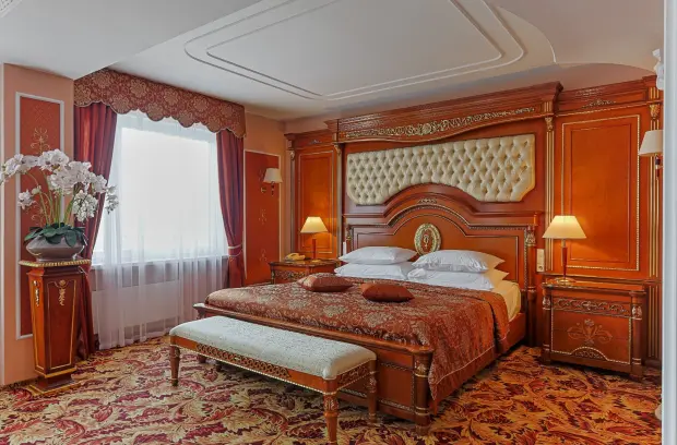Джуниор Сюит «Престиж» — 63 м² в гостинице «Альфа» Измайлово (м. Партизанская). Фото номера