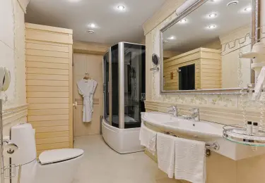 Джуниор Сюит «Престиж» — 63 м² в гостинице «Альфа» Измайлово (м. Партизанская). Фото номера