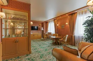Люкс «Премиум» — 59 м² в гостинице «Альфа» Измайлово (м. Партизанская). Фото номера