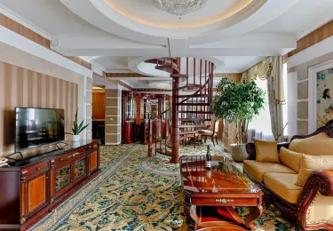 Президентский сюит — 105 м² в гостинице «Альфа» Измайлово (м. Партизанская). Фото номера