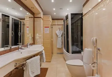 Президентский сюит — 105 м² в гостинице «Альфа» Измайлово (м. Партизанская). Фото номера