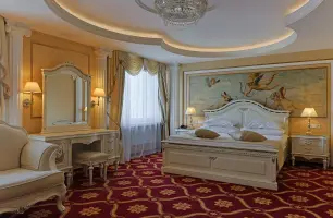 Джуниор Сюит «Классик» — 41 м² в гостинице «Альфа» Измайлово (м. Партизанская). Фото номера